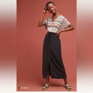 Anthropologie | Cloth & Stone Buttonfront Midi Skirt, size XS.